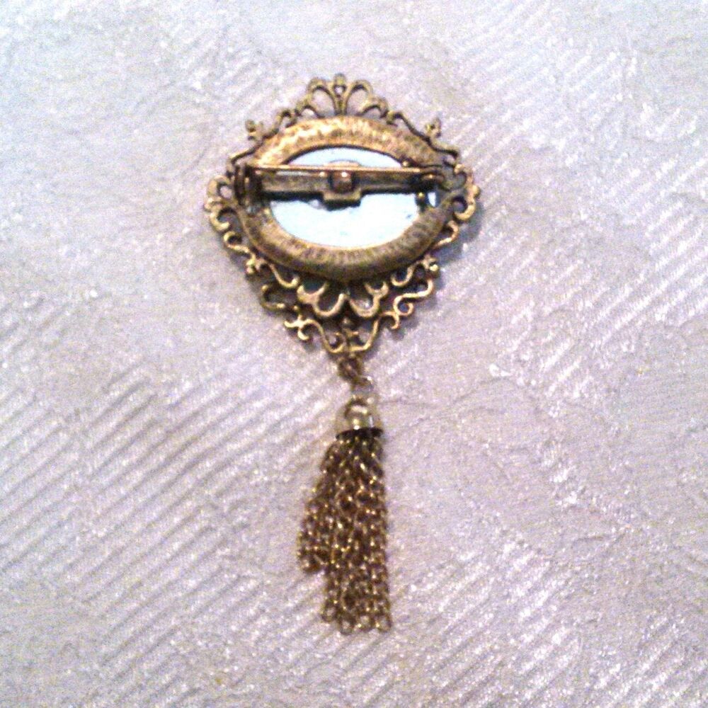 Vintage Gold Tone Victorian Style Rhinestone Tassel Brooch - Picture 5 of 5